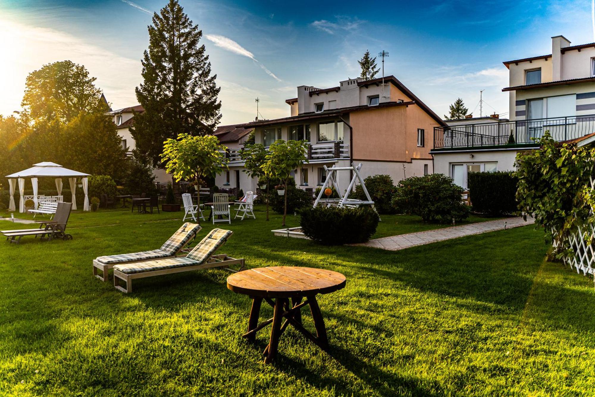Hotel Avista Mielno Unieście Exteriér fotografie