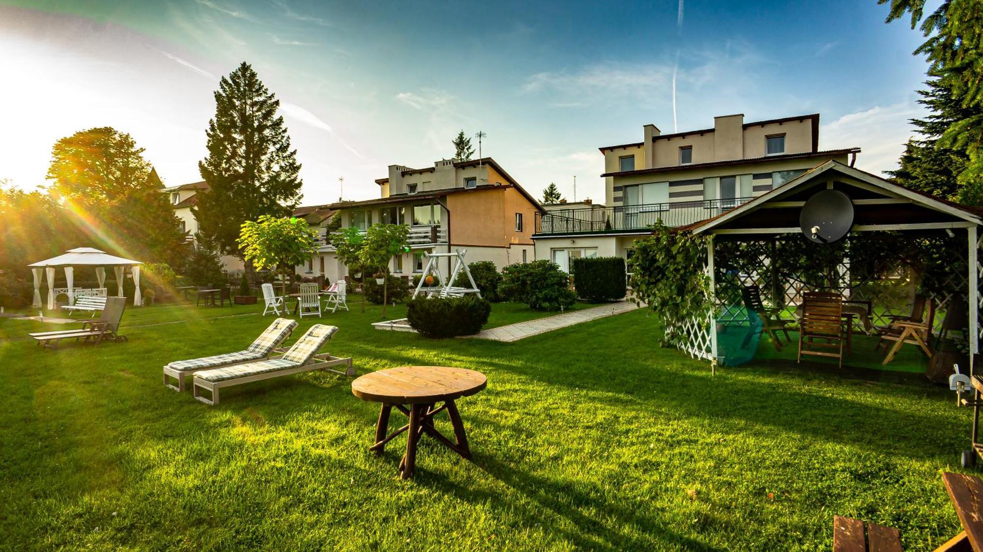 Hotel Avista Mielno Unieście Exteriér fotografie